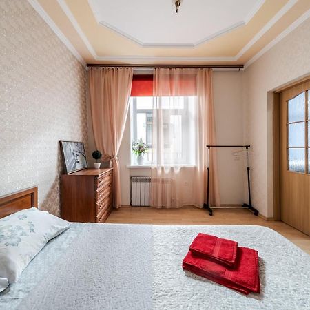 Central Apartments Rynok Lviv Eksteriør billede