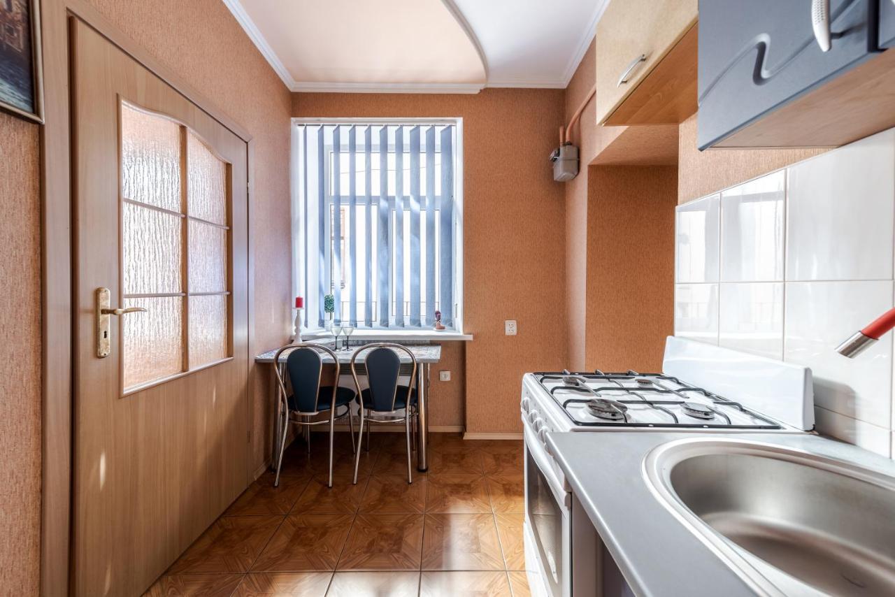 Central Apartments Rynok Lviv Eksteriør billede