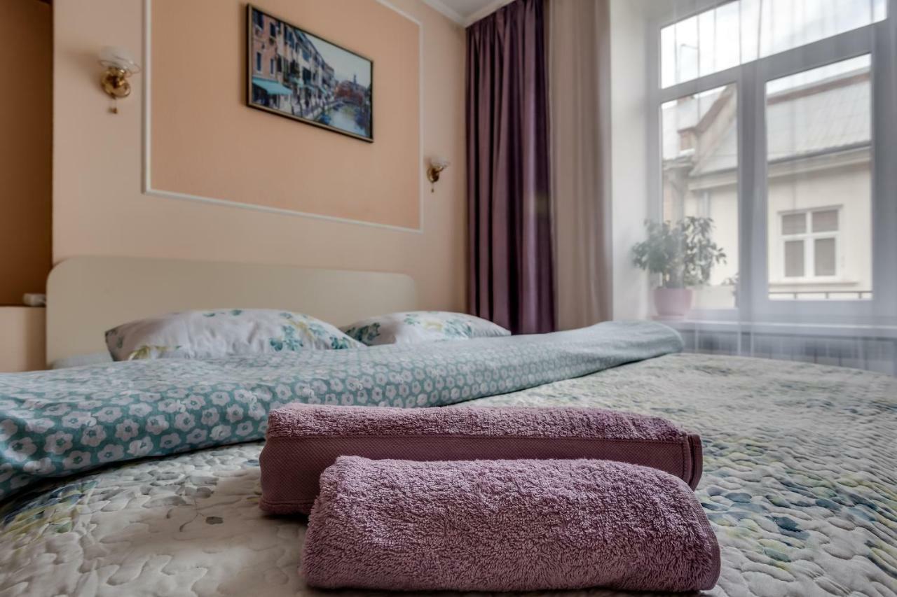 Central Apartments Rynok Lviv Eksteriør billede